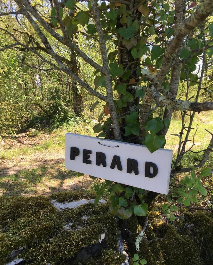 Les Pérard Hébergement de vacances *
