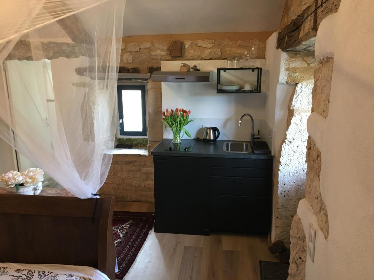 Les Perard Holiday home